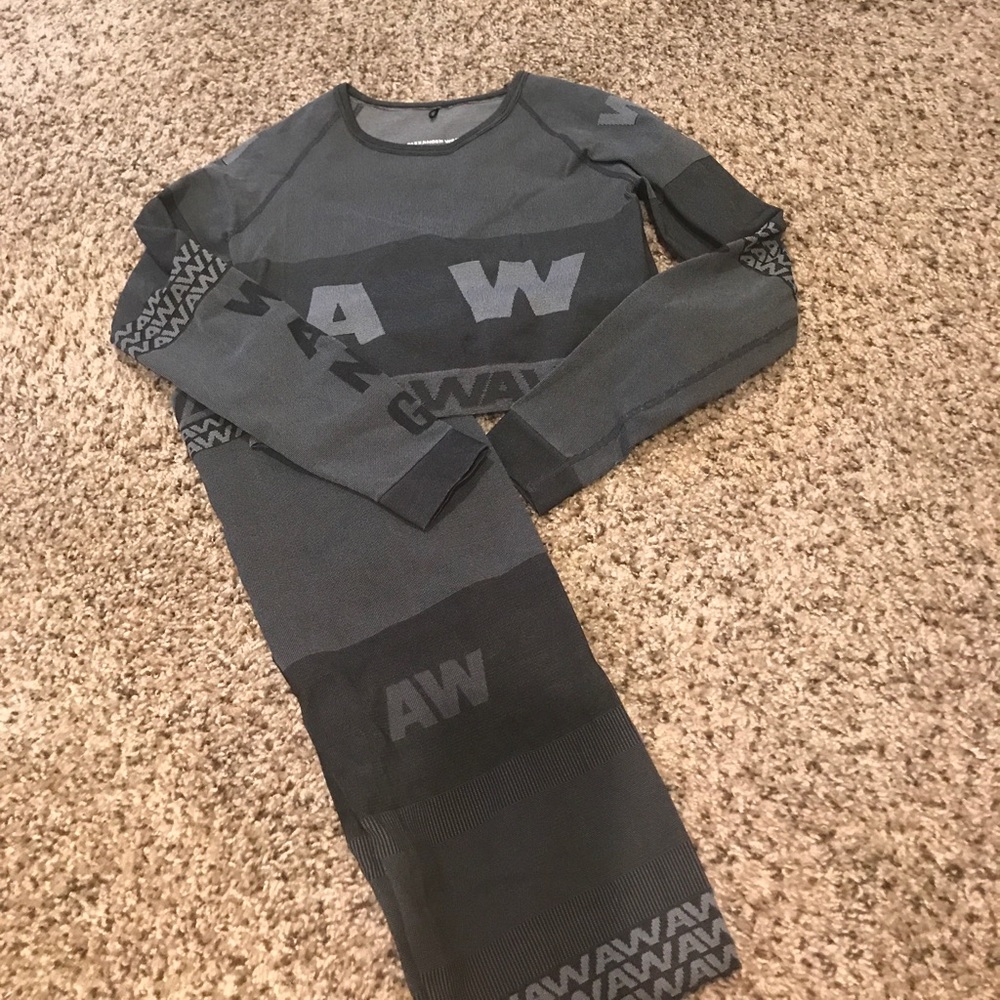 AW x H&M LEGGINGS
