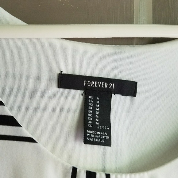 Cute patterned dress - Picture 4 of 4