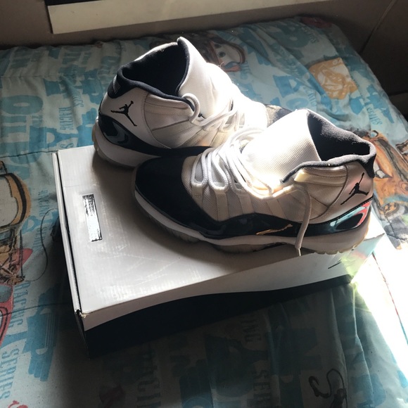Dead stock retro 11 concord main image 4