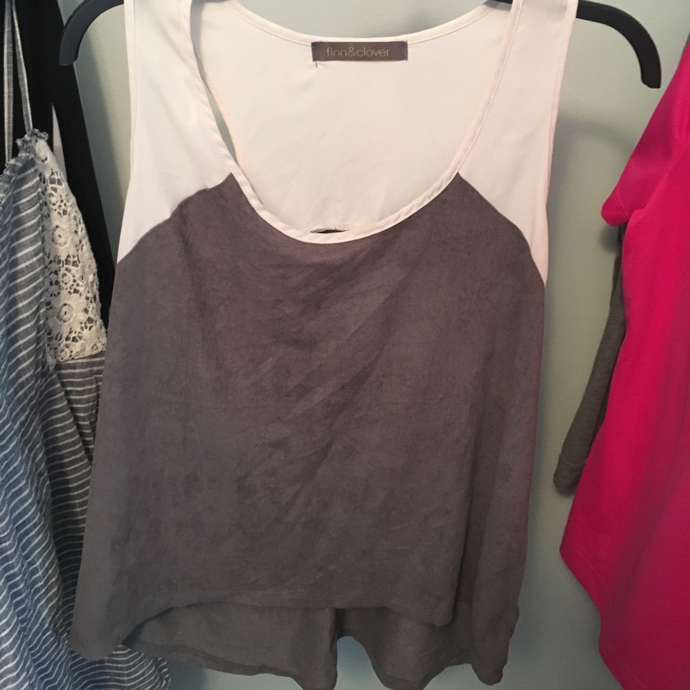 High Low finn&clover Top