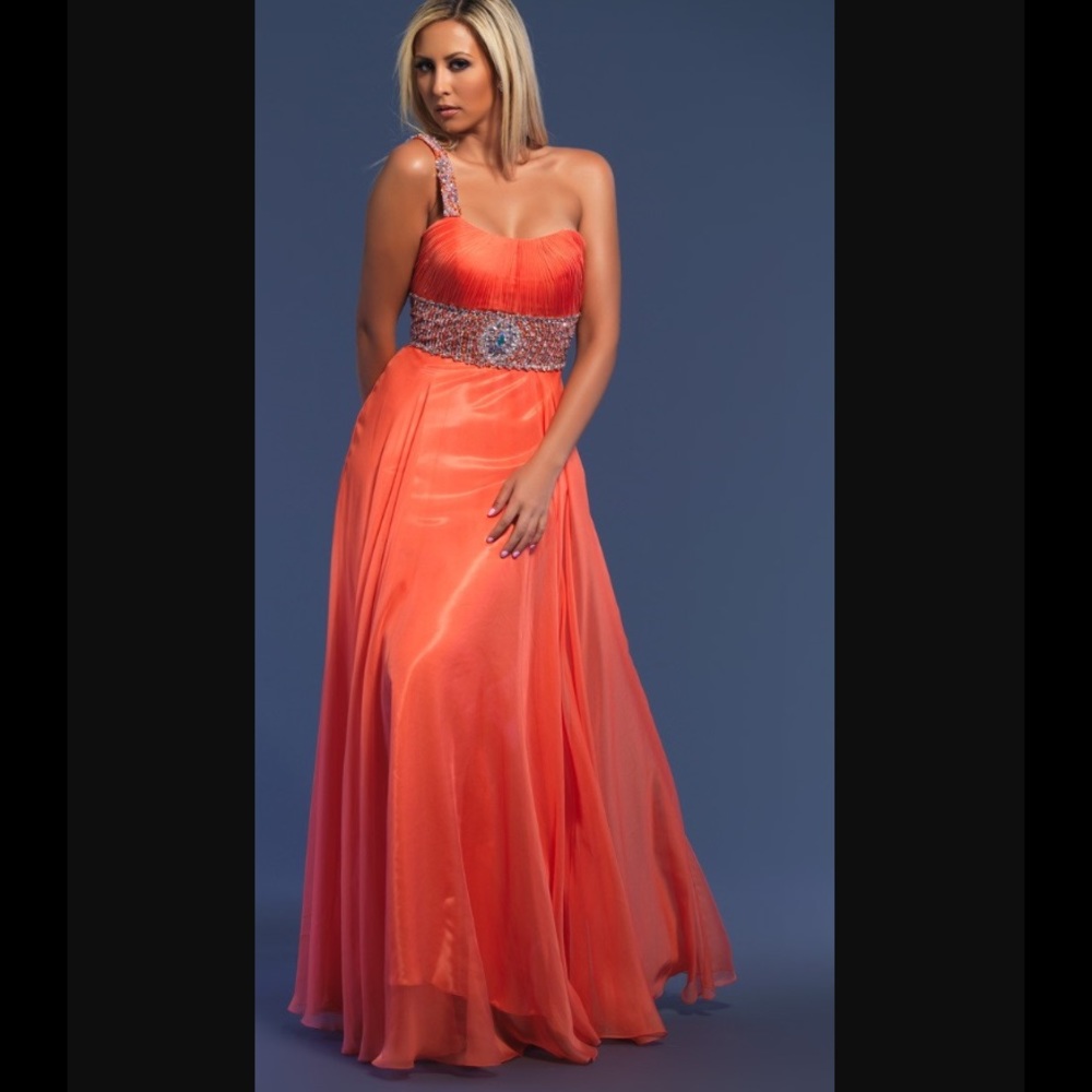 🎉HP🎉 Dave & Johnny One Shoulder Dress Size 11/12