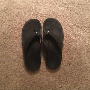 OluKai Black Sandals