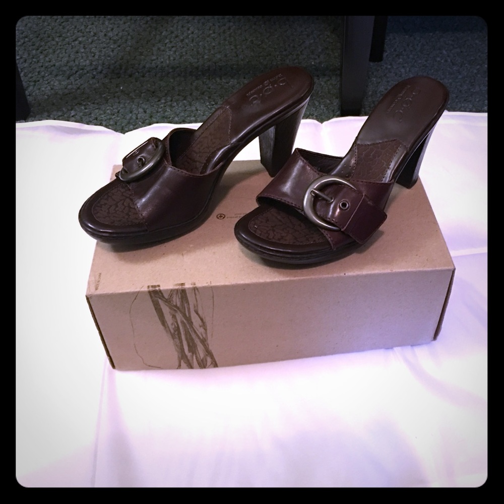 b.o.c. Slide on heels