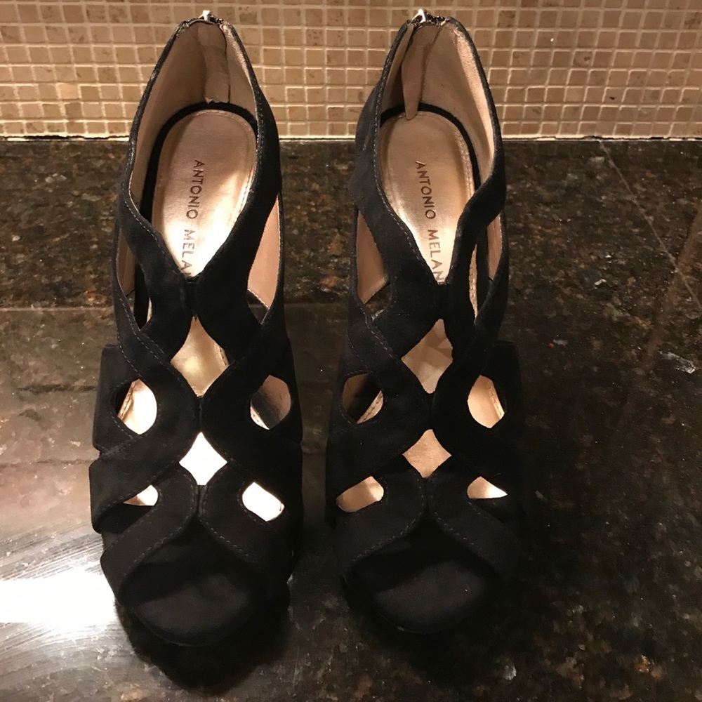 Black suede pumps!!!