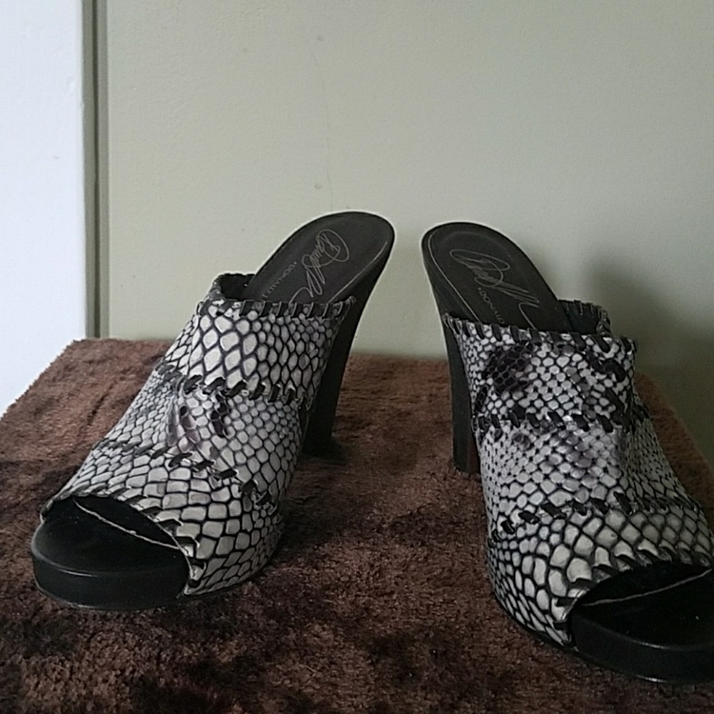 Donald J Pliner shoes