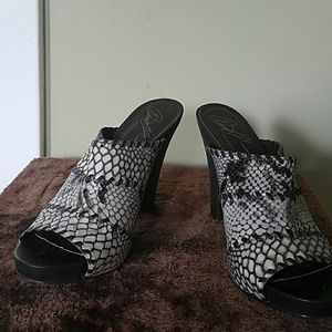 Donald J Pliner shoes