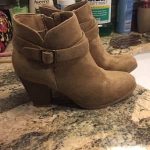 Tan Suede booties!