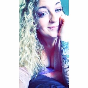 Meet your Posher, Carrie