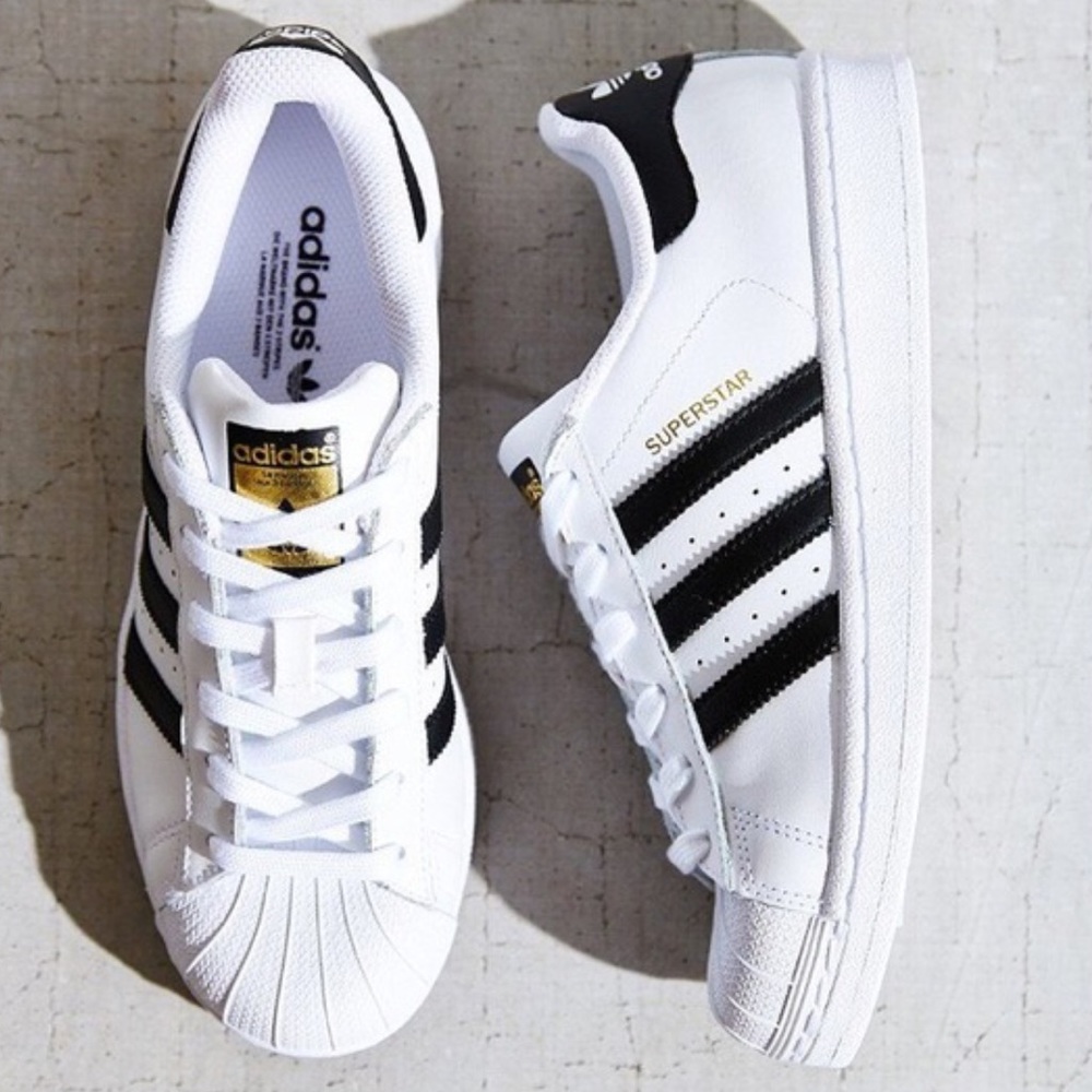 Adidas superstars
