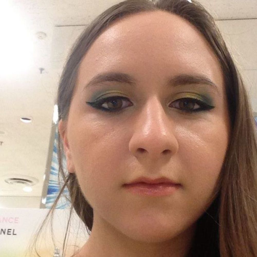 Meet your Posher, Casey