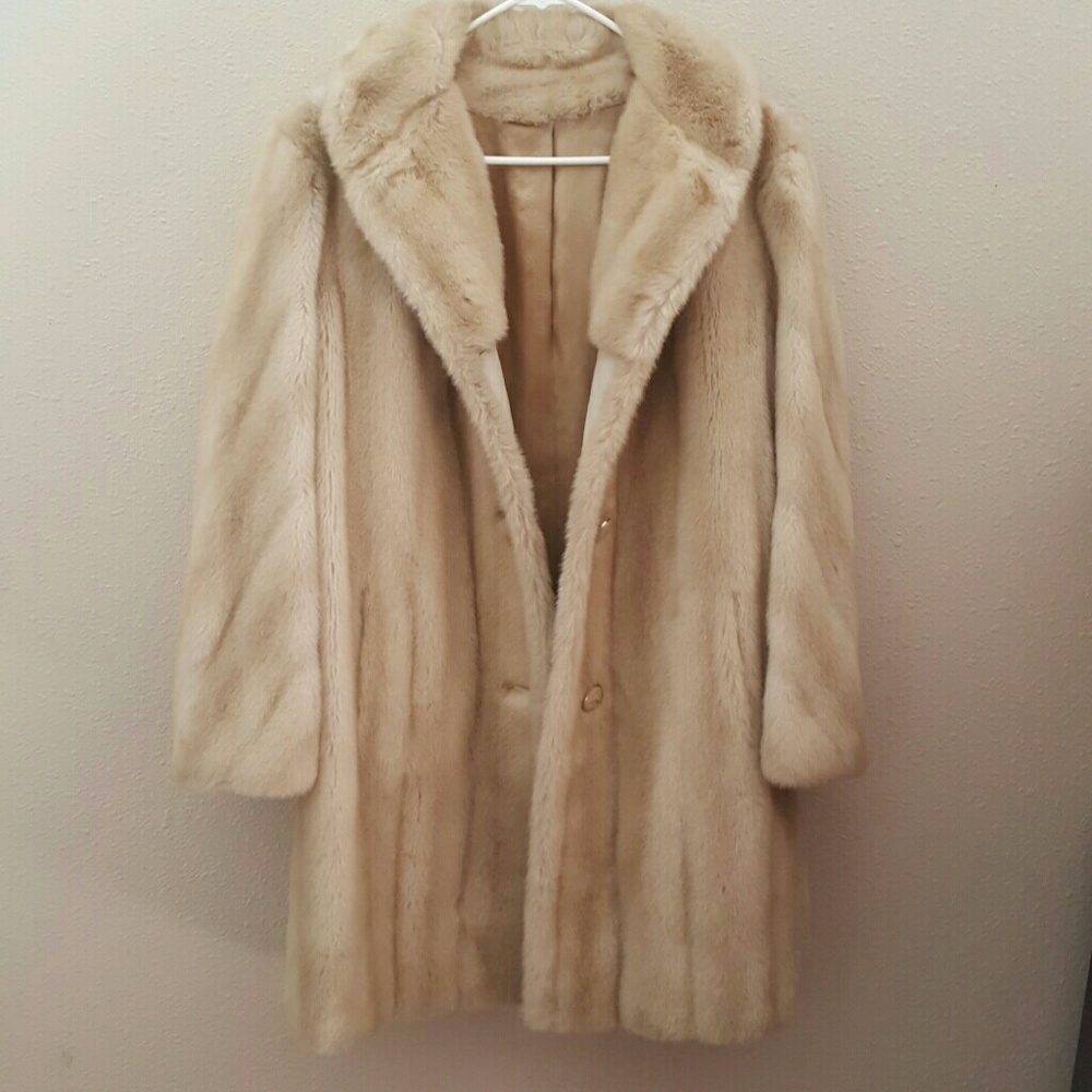 Luxury Mincara fur coat
