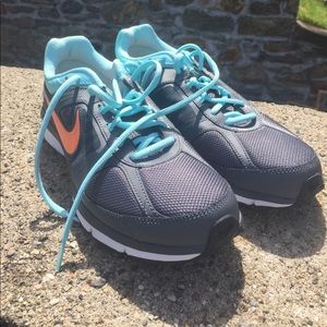 BRAND NEW!!!! Women's Nike Running Shoes