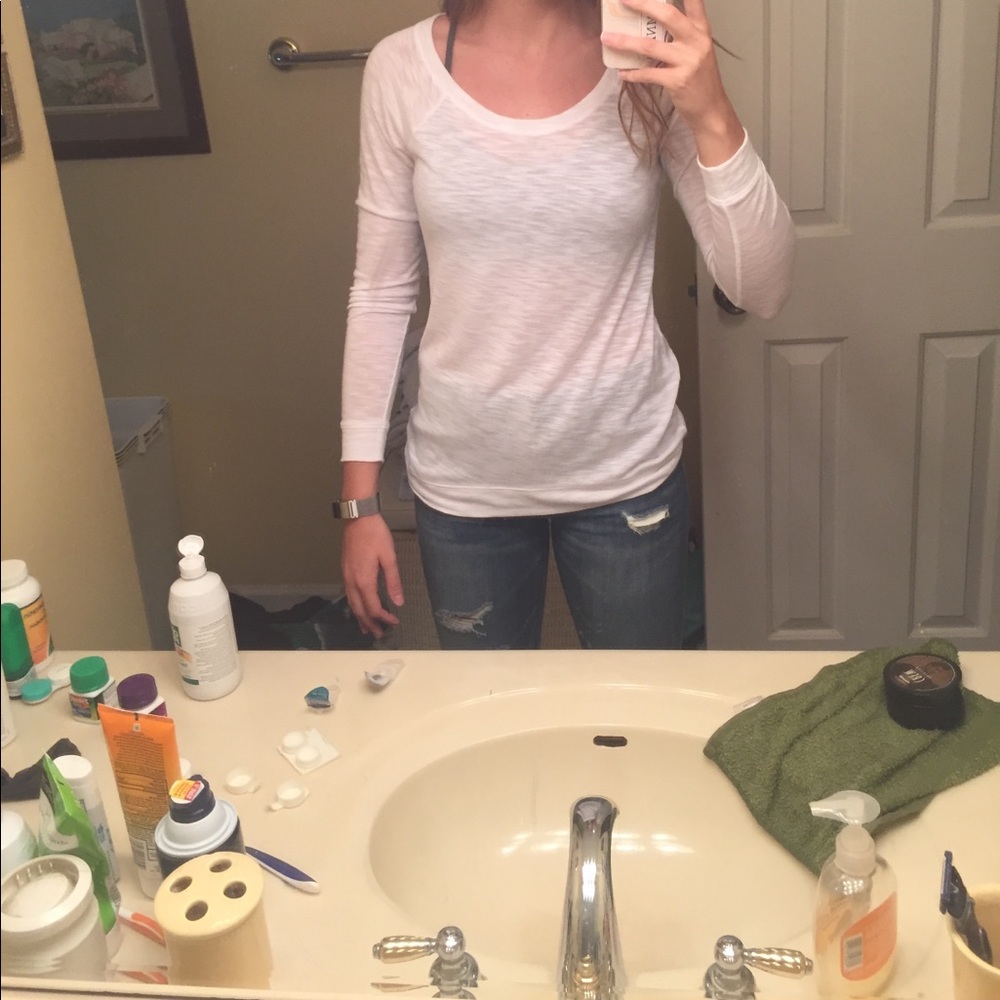 White tee