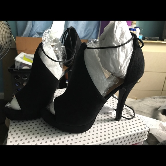 Tassel platform dress sandals - Picture 4 of 4