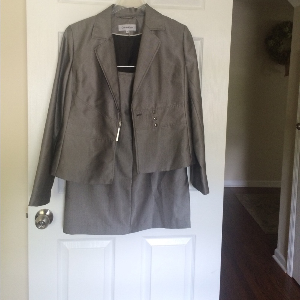Calvin Klein size 10 women's skirt suit