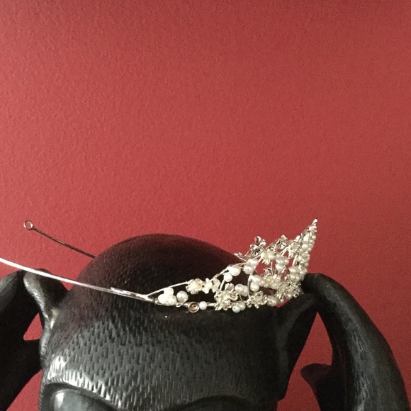 Tiara - Picture 2 of 2
