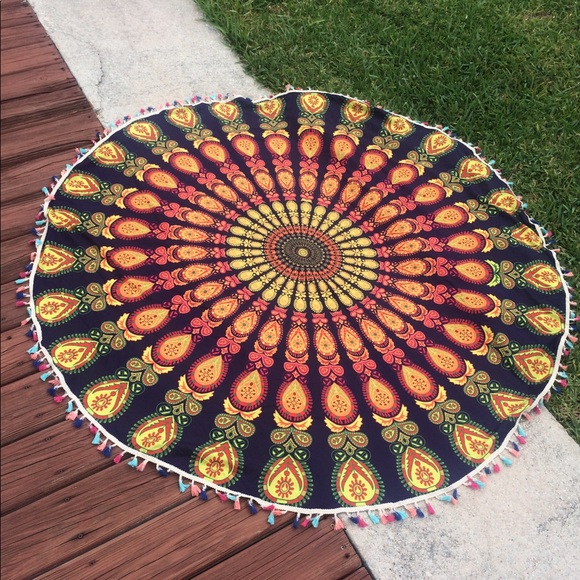 Accessories - FIRM! Tasseled Beach Tapestry Throw