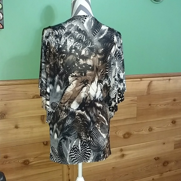 2 Chic Designer Top - Picture 3 of 4