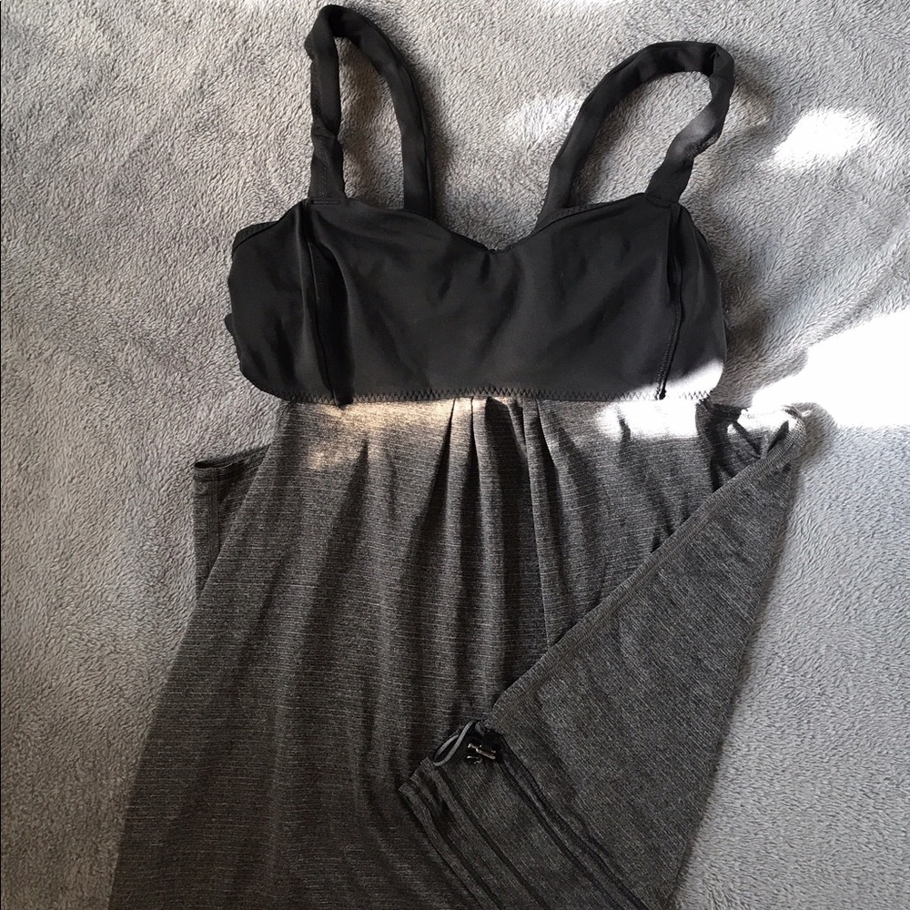 Lululemon size 10