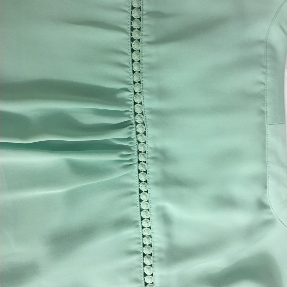 Mint green blouse - Picture 3 of 3