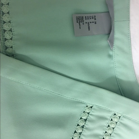 Mint green blouse - Picture 2 of 3