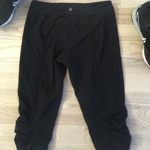 Ruched Lululemon capris 🤸🏽‍♂️🚴🏽‍♀️💫