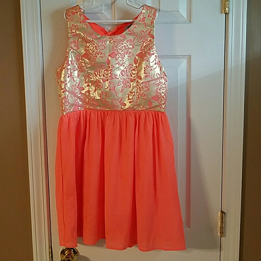 Girls dress size 14