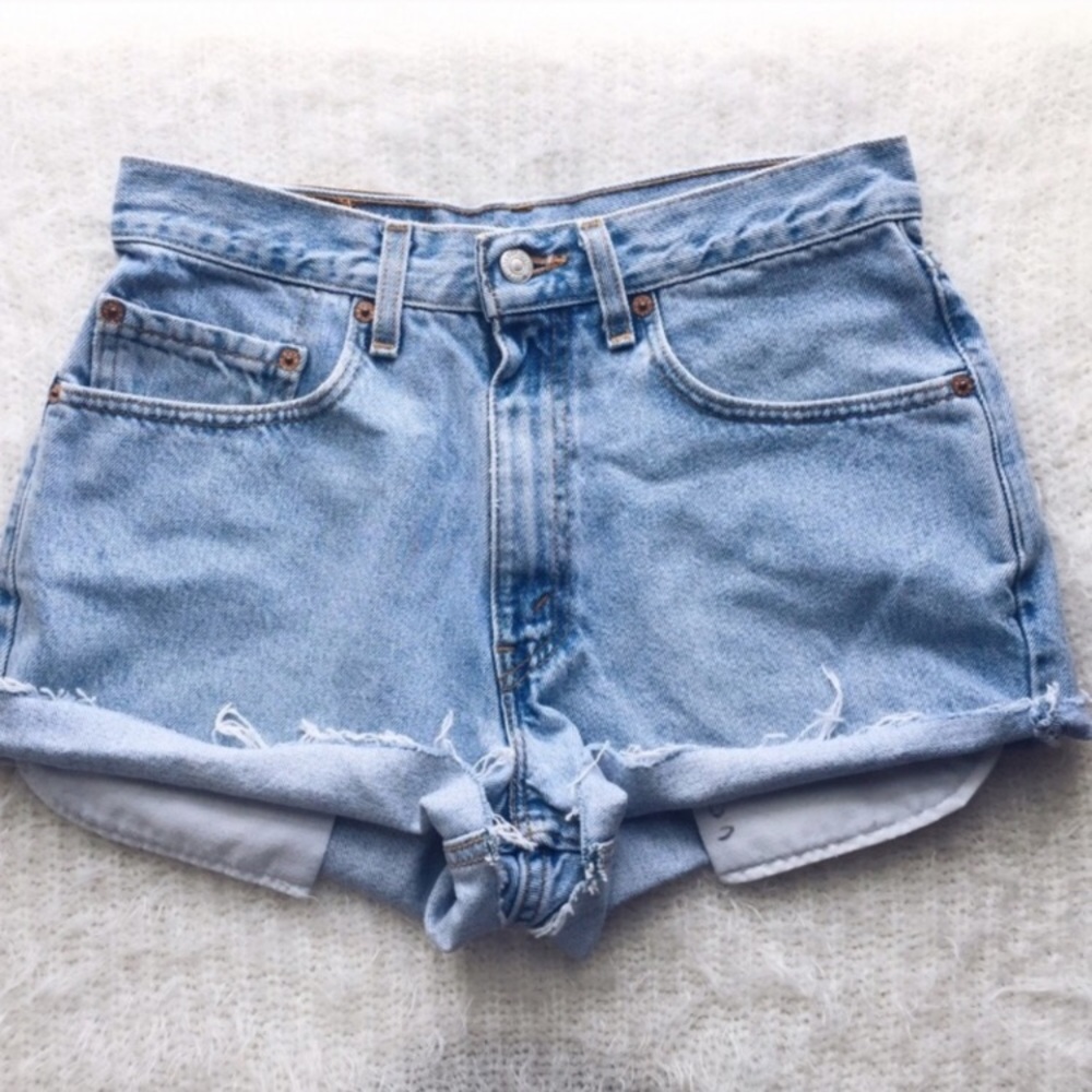High Waisted Levi Shorts