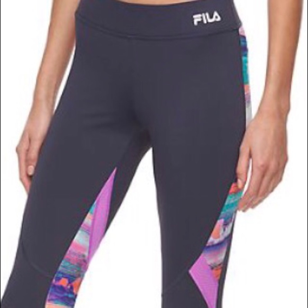Fila.Women Sport Sterling Running Capri Pants