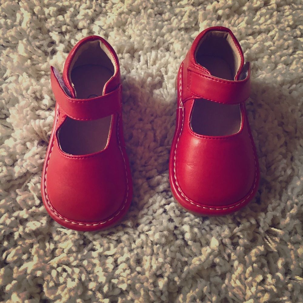 New Squeak Shoes, size 4