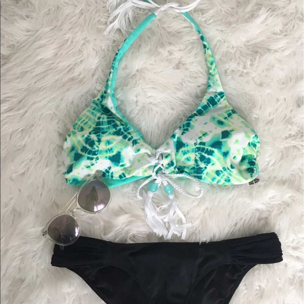 REVERSABLE VICTORIA's SECRET BIKINI TOP