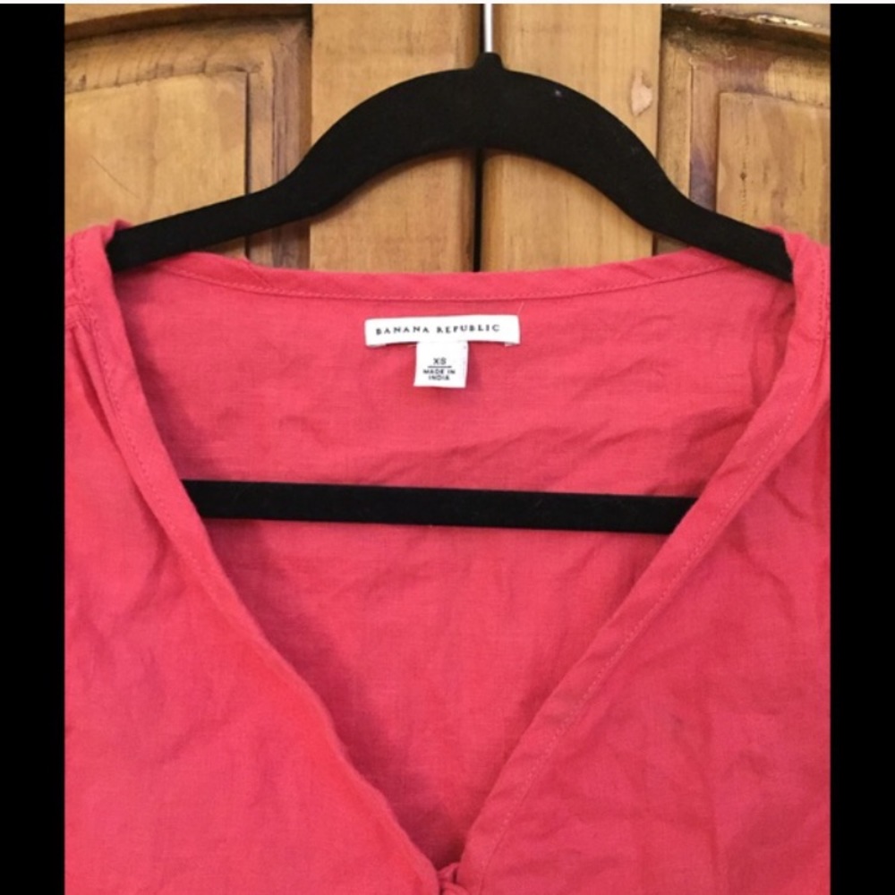 4/$20 Coral Banana Republic Linen Top Size XS - Picture 2 of 4
