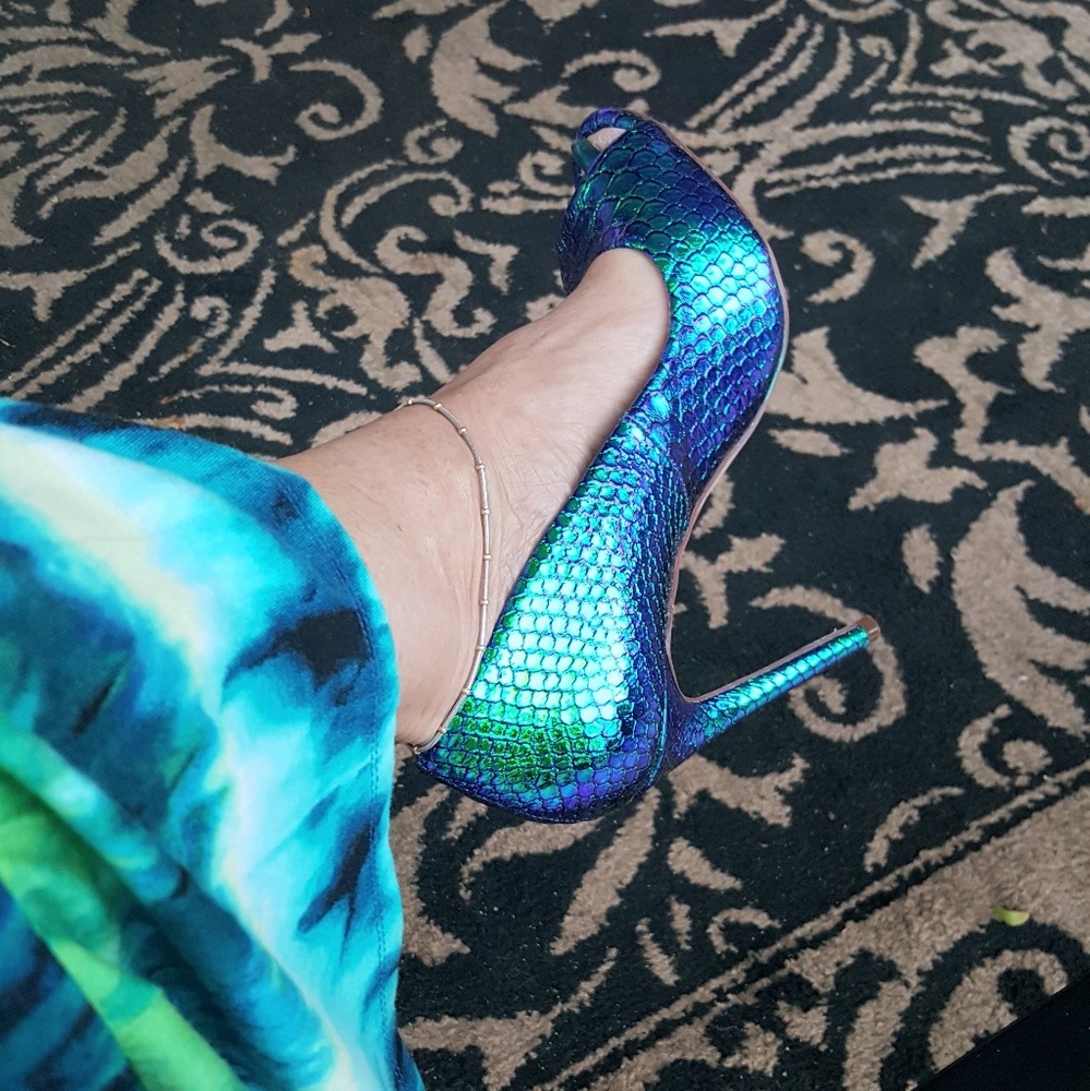 🦅EAGLES SHOES DROP!🦅💜💚HOST PICK💚💜 - Picture 6 of 6