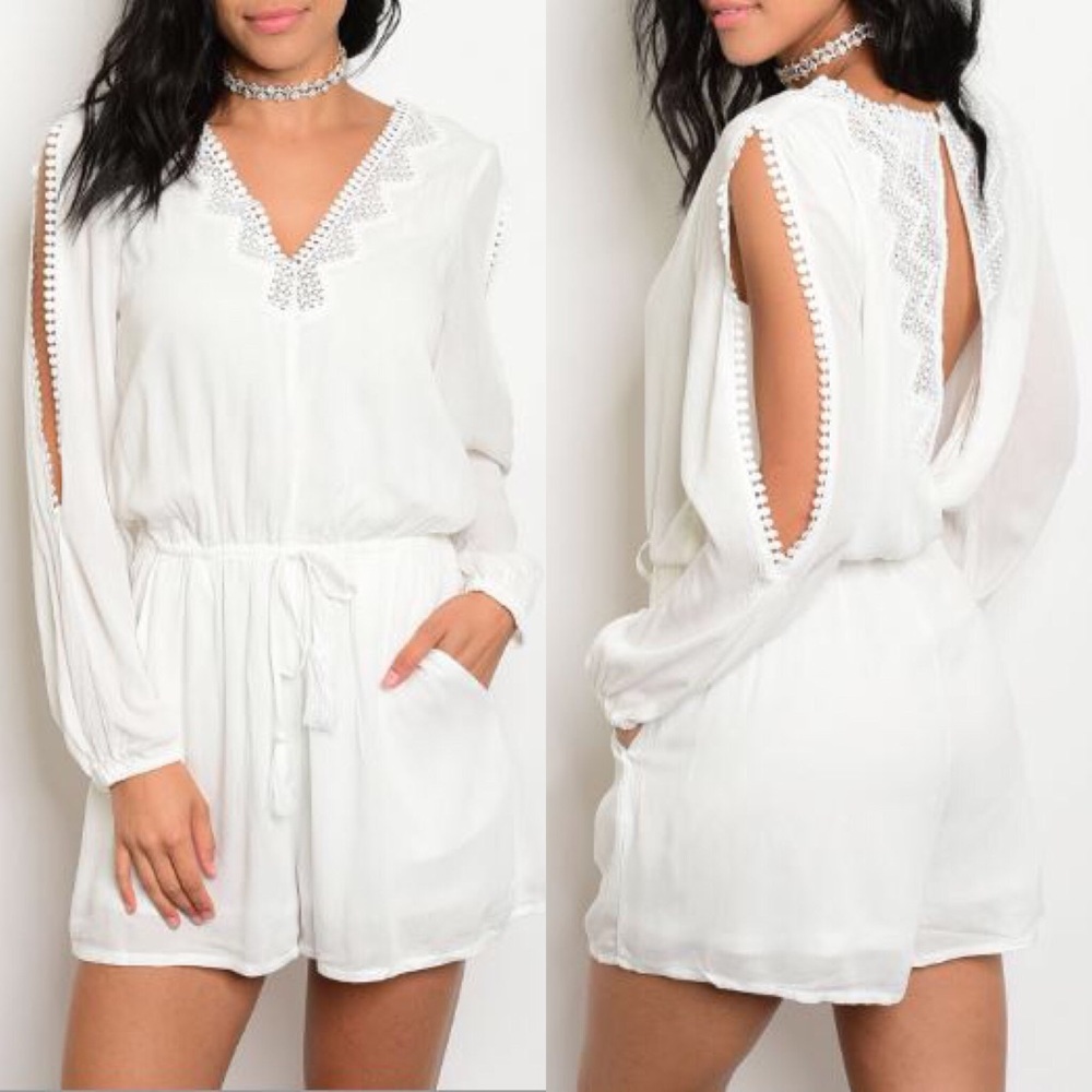 💕SOLD💕White Open Shoulder Lace Romper