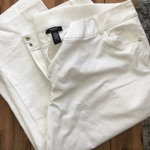 White crop pant