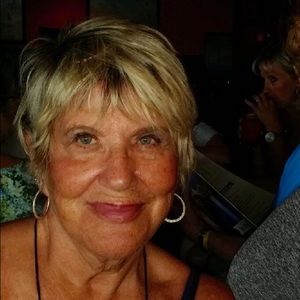 Meet your Posher, Joyce