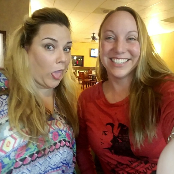 Meet your Posher, Jill - Picture 2 of 4