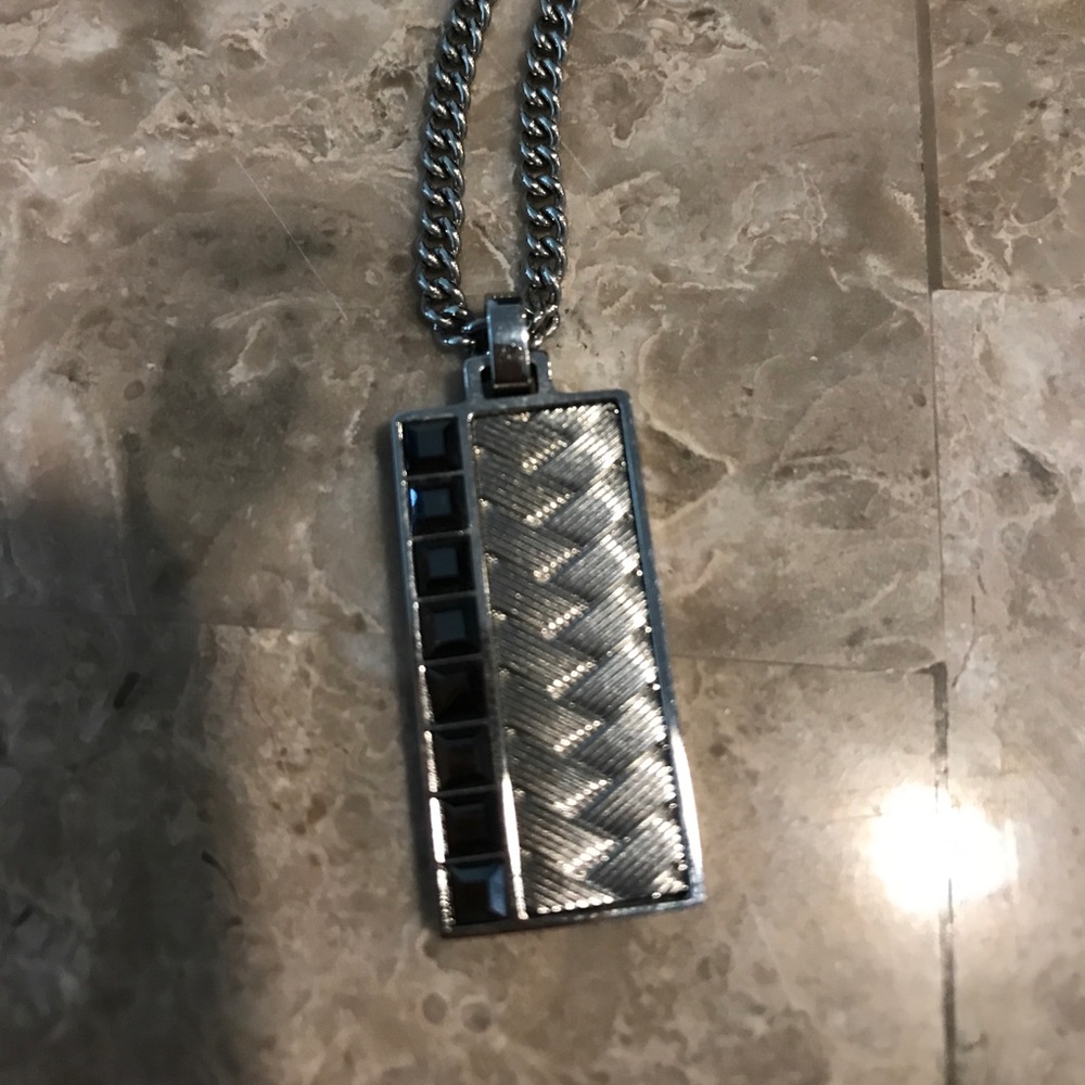 like new!!!! Swarovski men's necklace