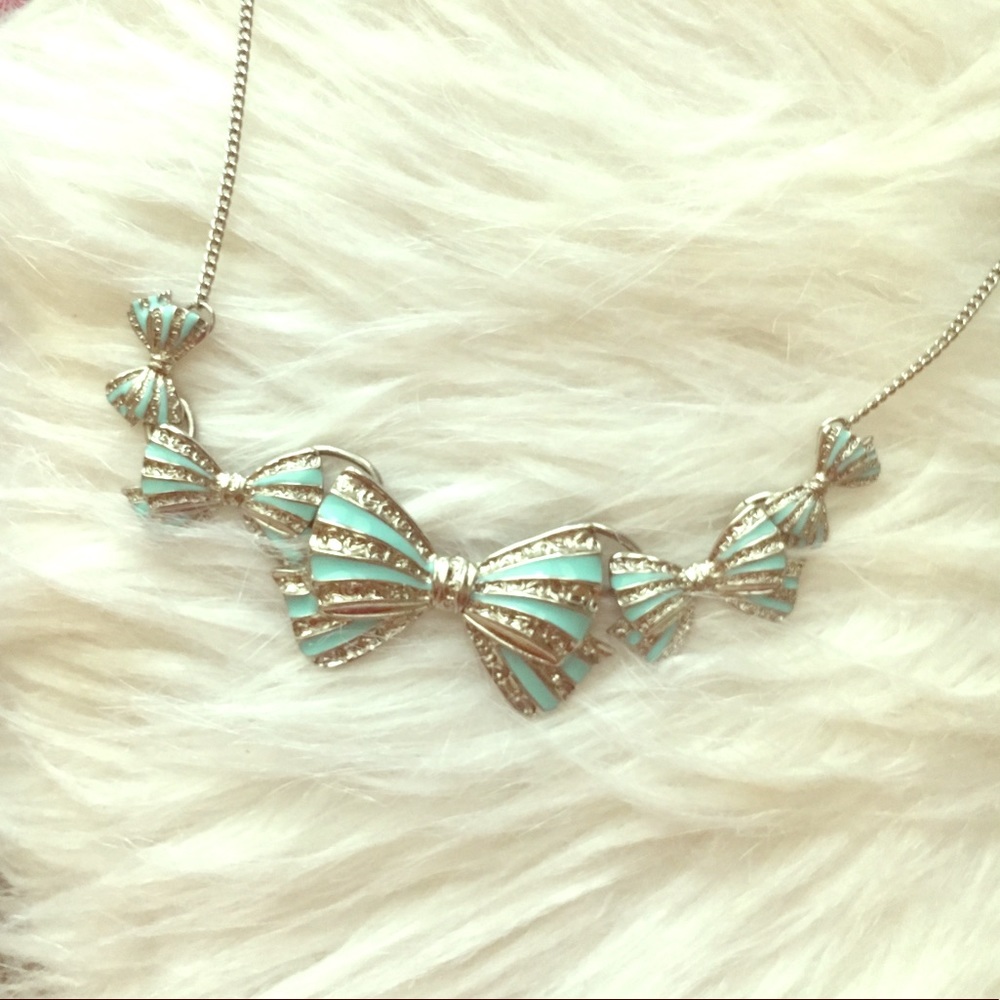 Silver/Turquoise Bow Necklace🎀