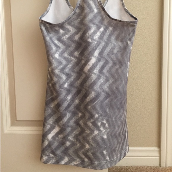Lululemon "Aztec" Cool Racerback - Picture 4 of 5