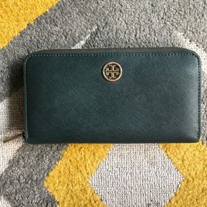 Tory Birch continental wallet