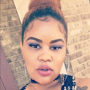 Meet your Posher, Alysha