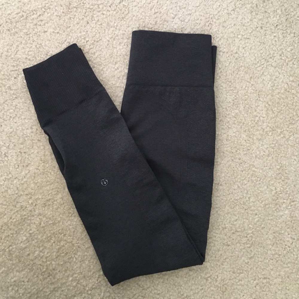 LULULEMON EBB TO FLOW LEGGINGS CHARCOAL SZ4
