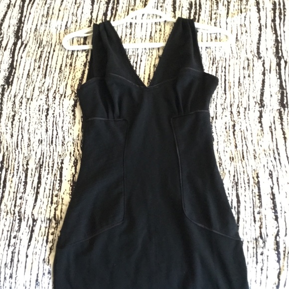 Diane von Firstenburg Little black dress sz 2 - Picture 1 of 3