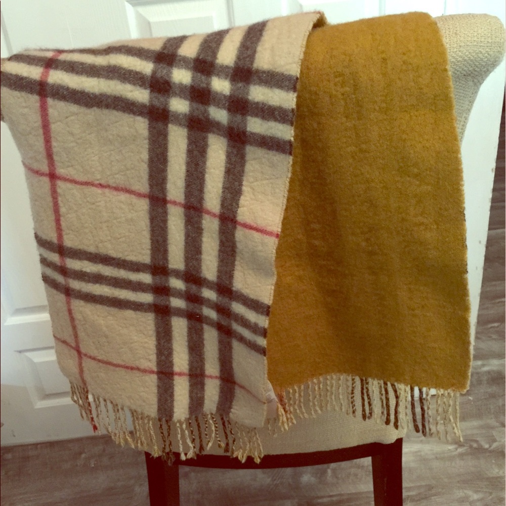 Burberry scarf