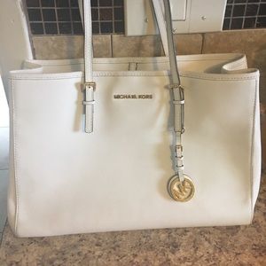 MK tote