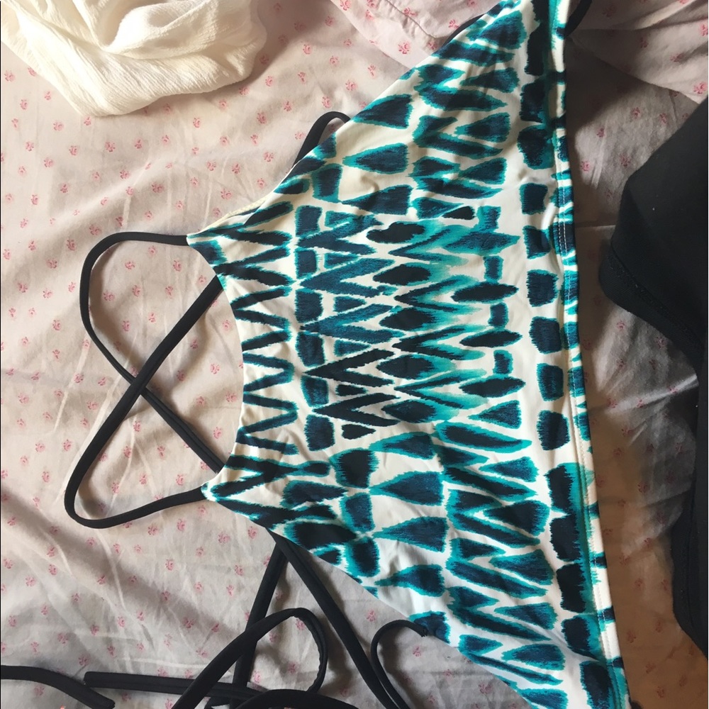 Body Glove Halter bathing suit top