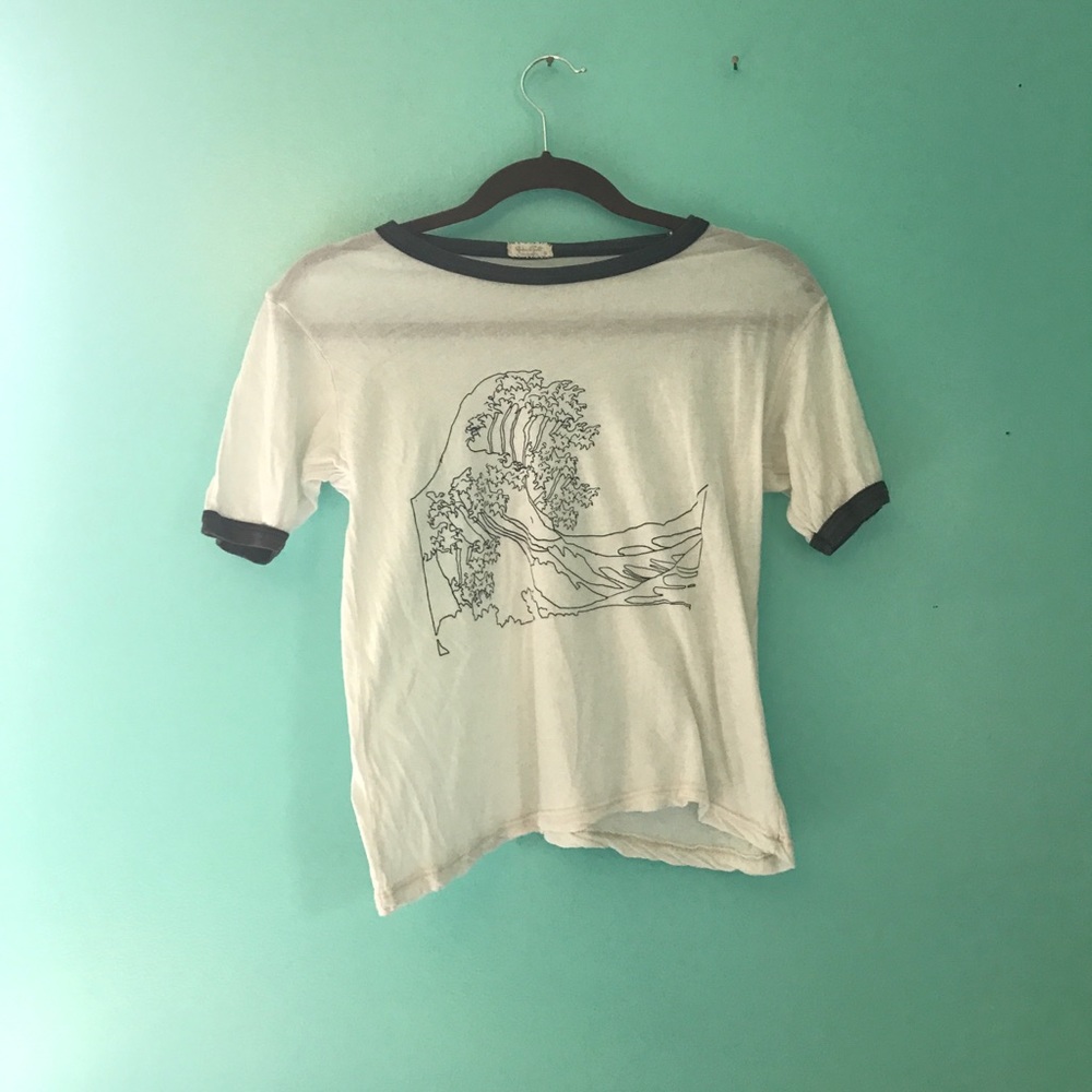 White wave graphic tee from Brandy Melville