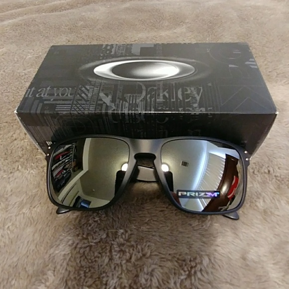 Oakley Other - NWT Oakley Holbrook
