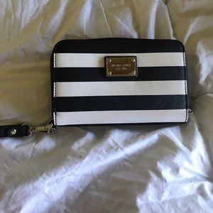 Small Michael Kors clutch